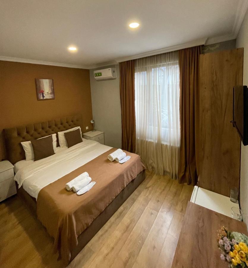 Book Hotel Тбилиси Екстериор снимка