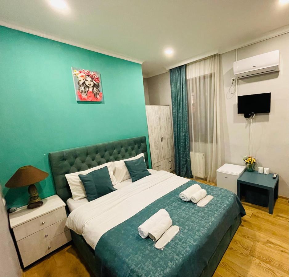 Book Hotel Тбилиси Екстериор снимка