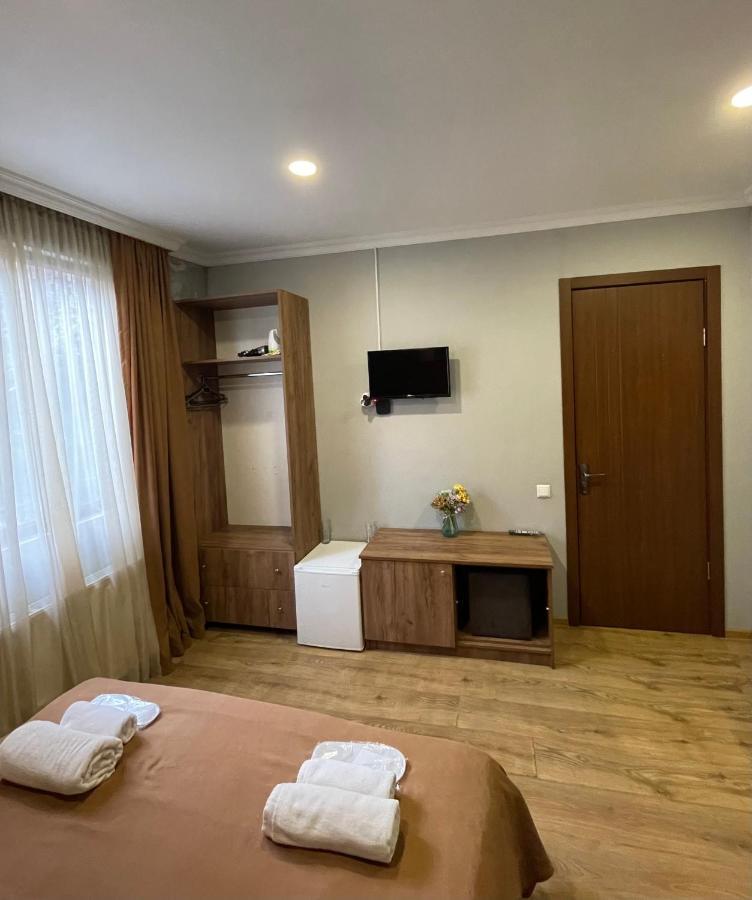 Book Hotel Тбилиси Екстериор снимка