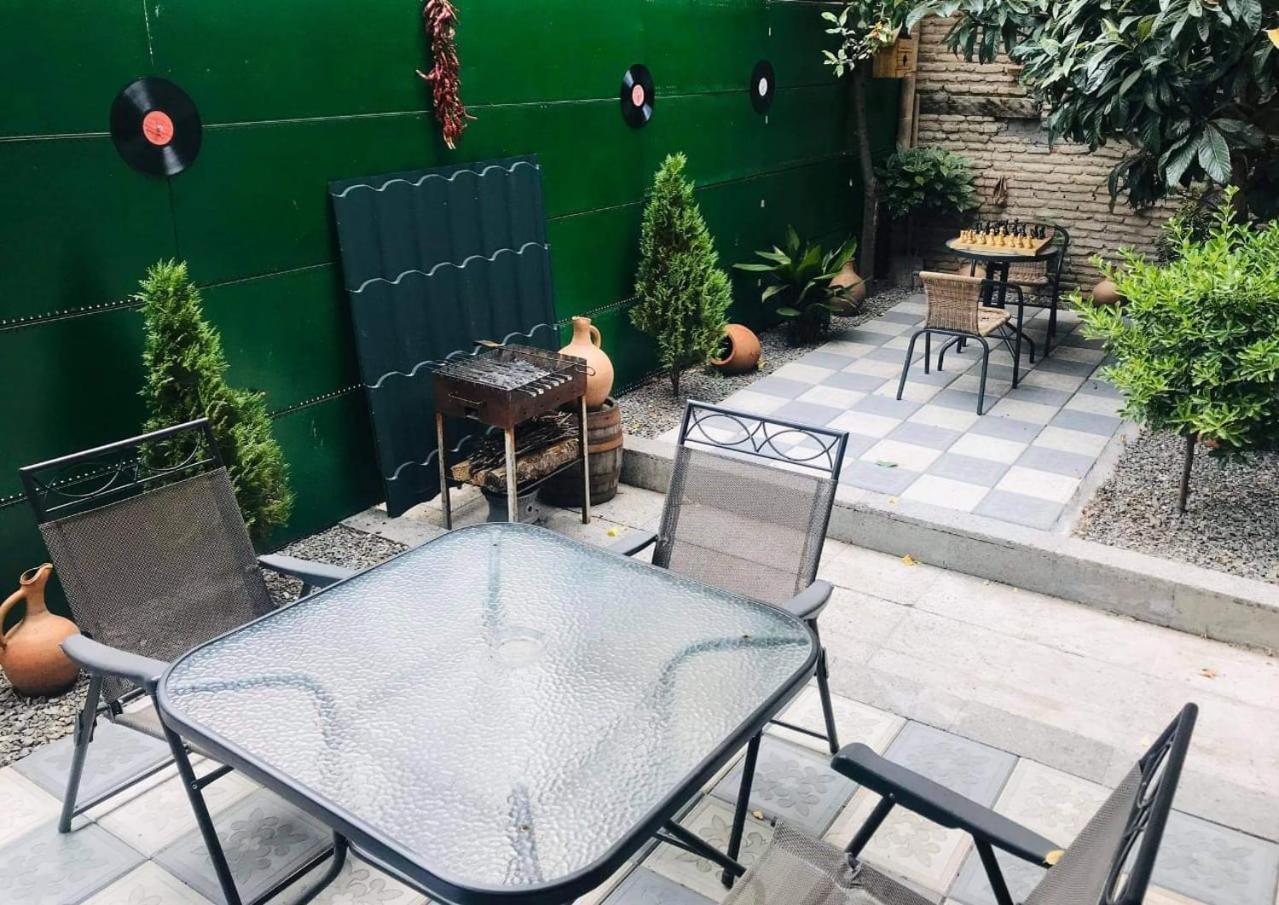 Book Hotel Тбилиси Екстериор снимка